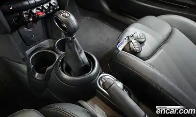 Mini Cooper 2019 1.5 Автомат в Москве № 749926, миниатюра 9