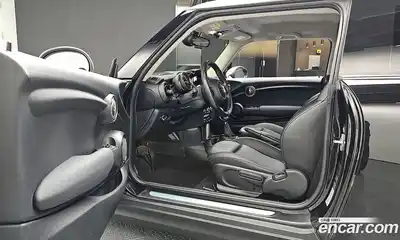 Mini Cooper 2019 1.5 Автомат в Москве № 749926, миниатюра 10