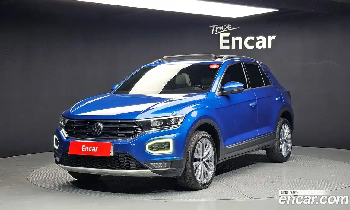Volkswagen T-Roc 2021 2.0 Автомат в Москве № 749953, фото 1