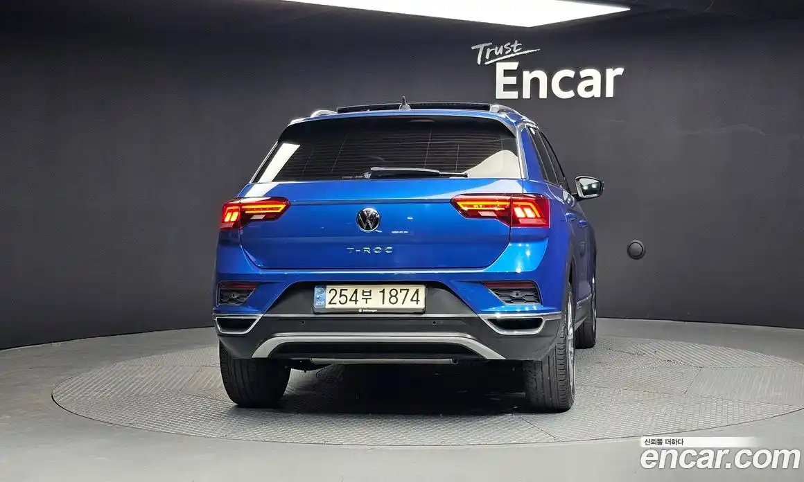 Volkswagen T-Roc 2021 2.0 Автомат в Москве № 749953, фото 4
