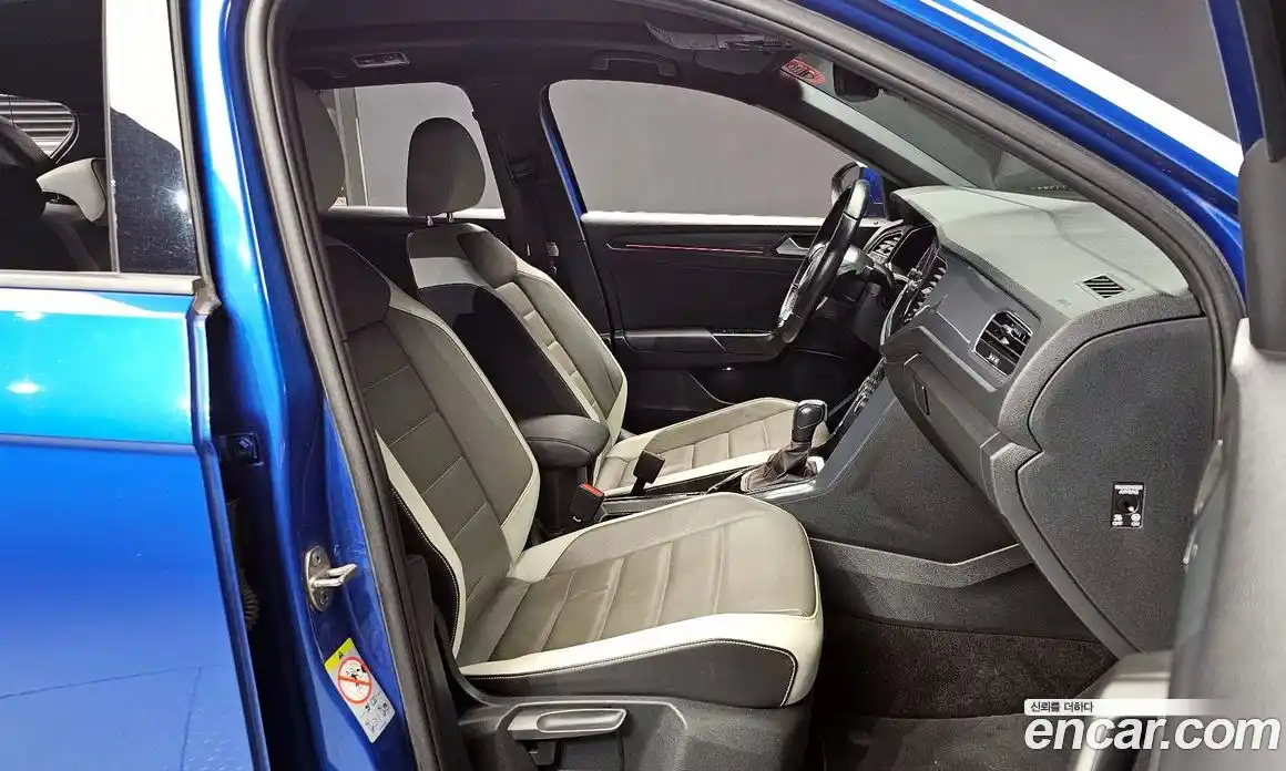 Volkswagen T-Roc 2021 2.0 Автомат в Москве № 749953, фото 10