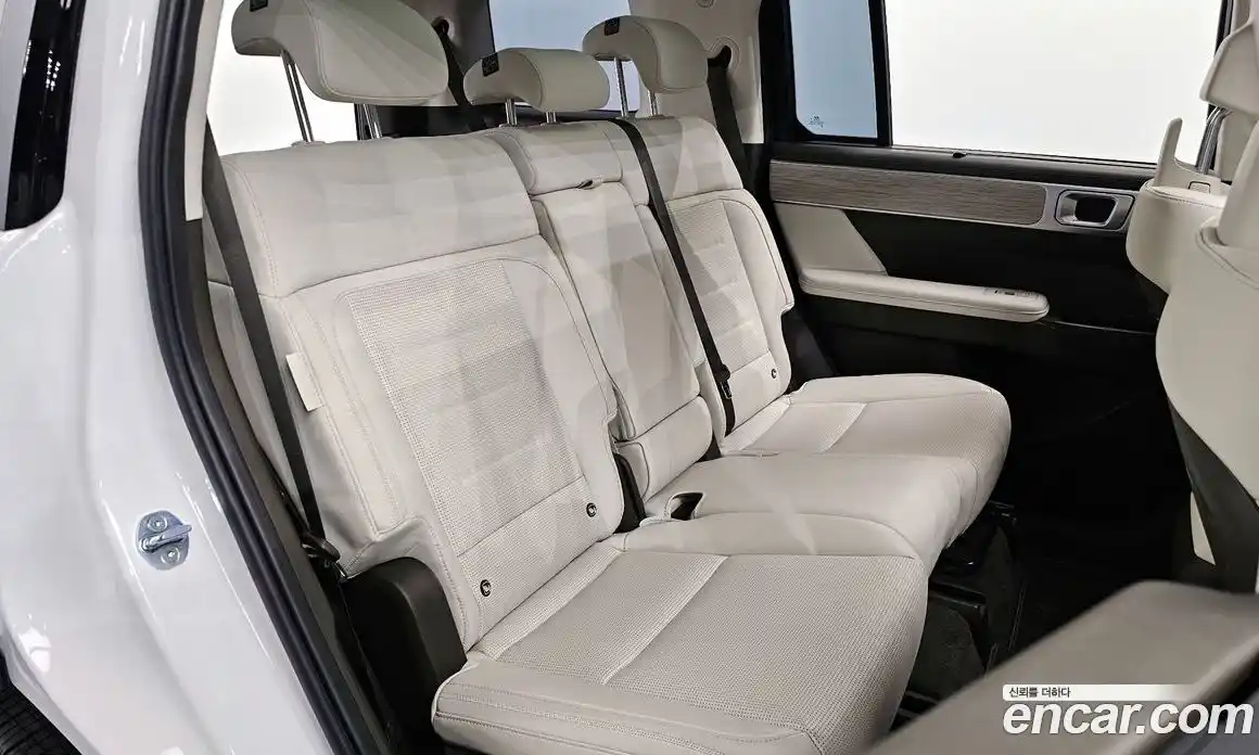 Hyundai Santa Fe 2024 2.5 Автомат в Москве № 756272, фото 12