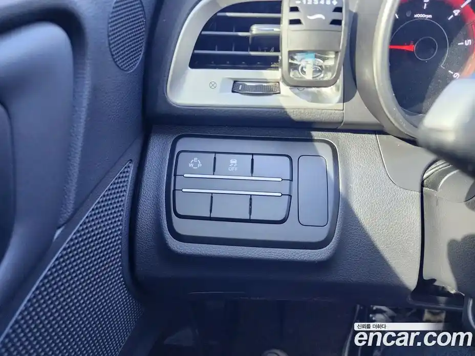 SsangYong TIBOLI 2016 1.6 Автомат в Москве № 756420, фото 10