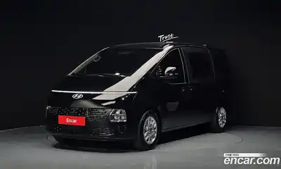 Hyundai Staria, 2025