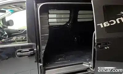 Hyundai Staria 2025 1.6 Автомат в Москве № 756583, миниатюра 11