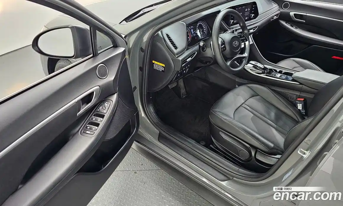 Hyundai Sonata 2020 2.0 Автомат в Москве № 756689, фото 11