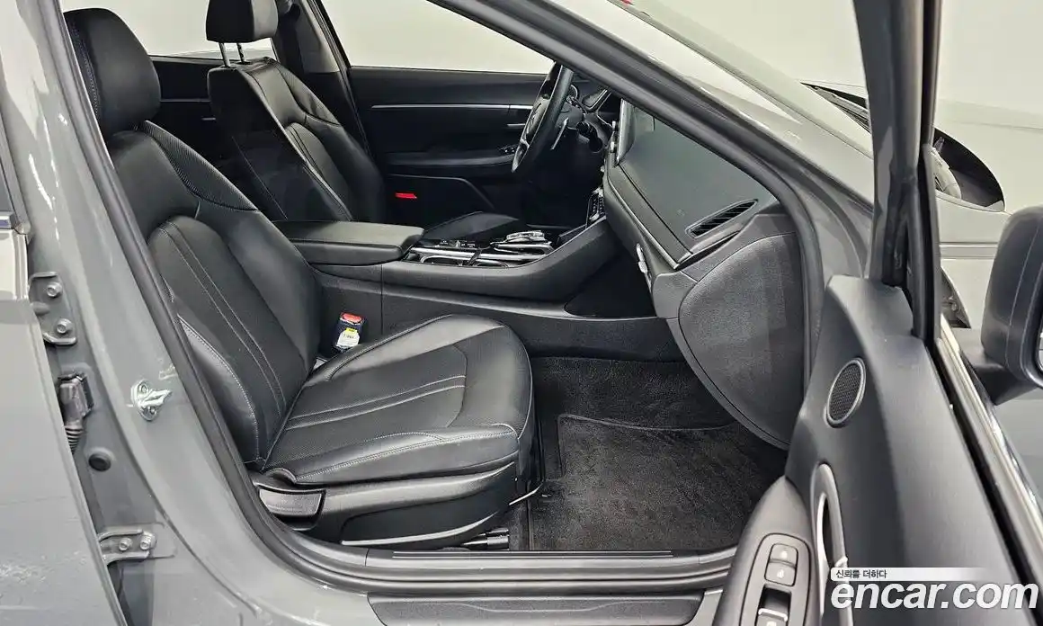 Hyundai Sonata 2020 2.0 Автомат в Москве № 756689, фото 10