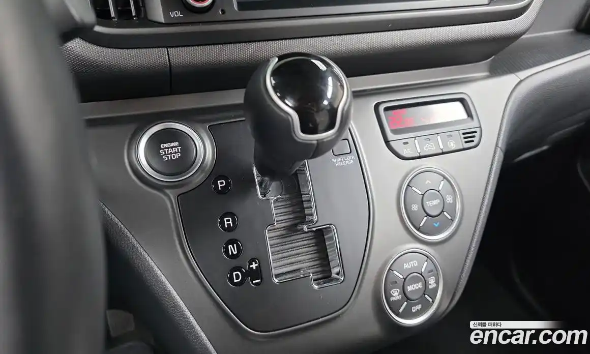 Kia Ray 2024 1.0 Автомат в Москве № 757278, фото 9