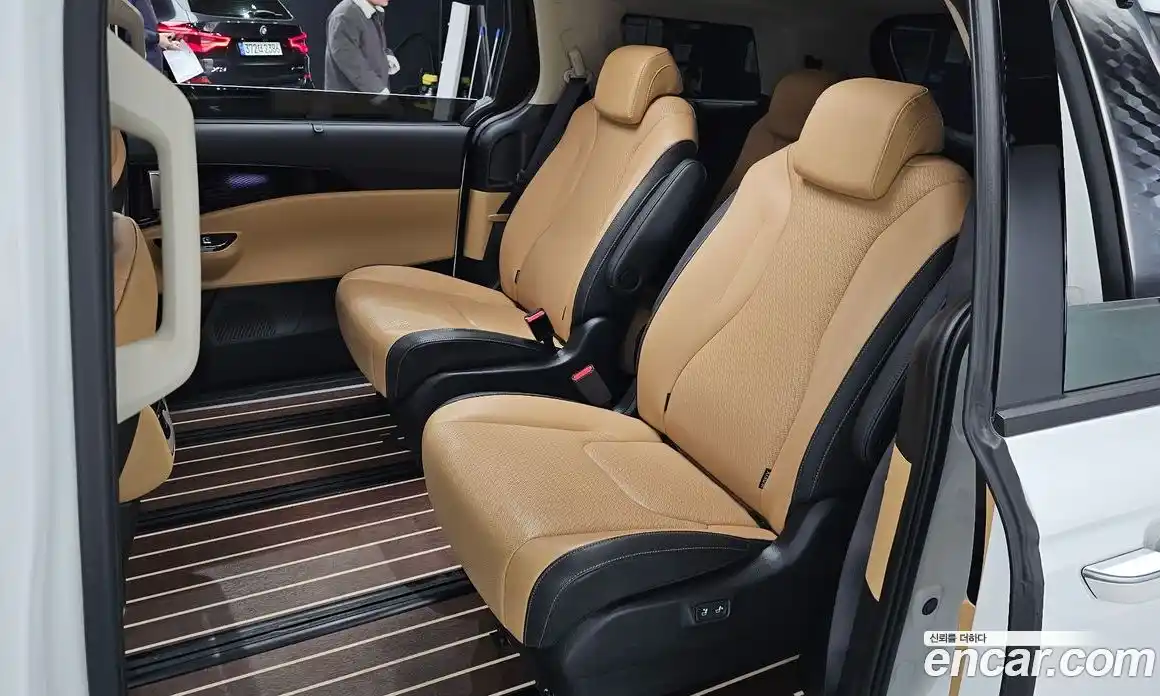 Kia Canival 2023 3.5 Автомат в Москве № 757292, фото 12