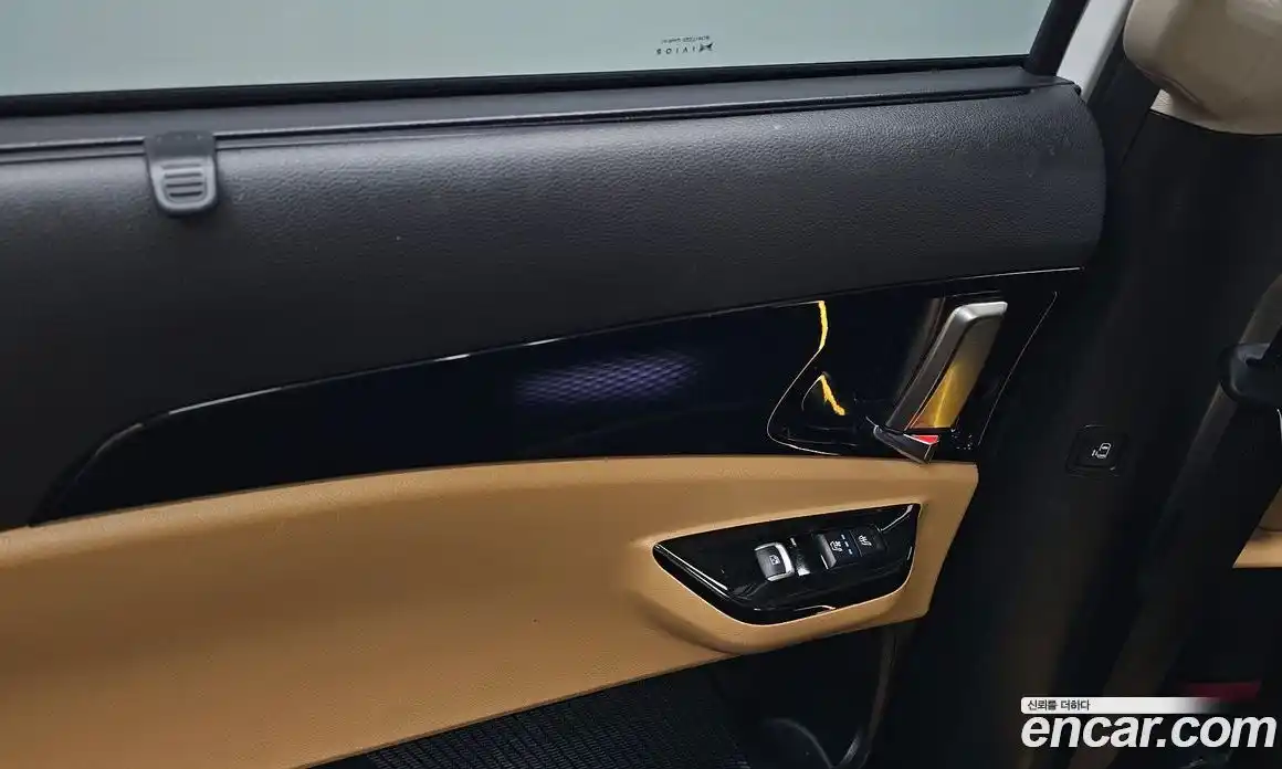 Kia Canival 2023 3.5 Автомат в Москве № 757292, фото 19