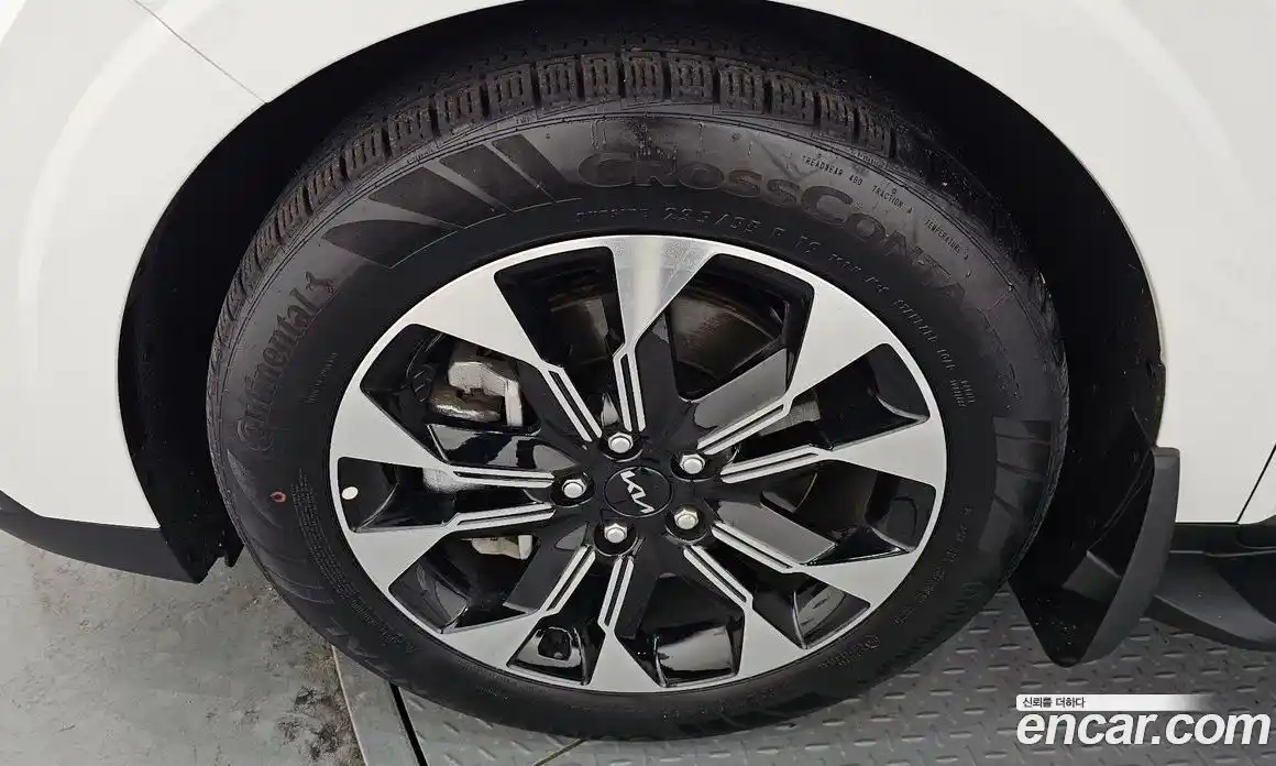 Kia Canival 2023 3.5 Автомат в Москве № 757292, фото 5