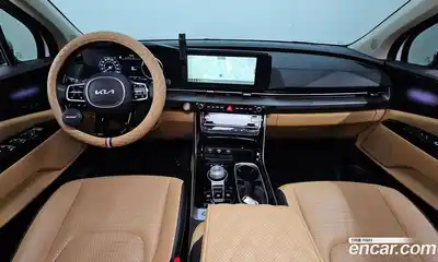 Kia Canival 2023 3.5 Автомат в Москве № 757292, миниатюра 7