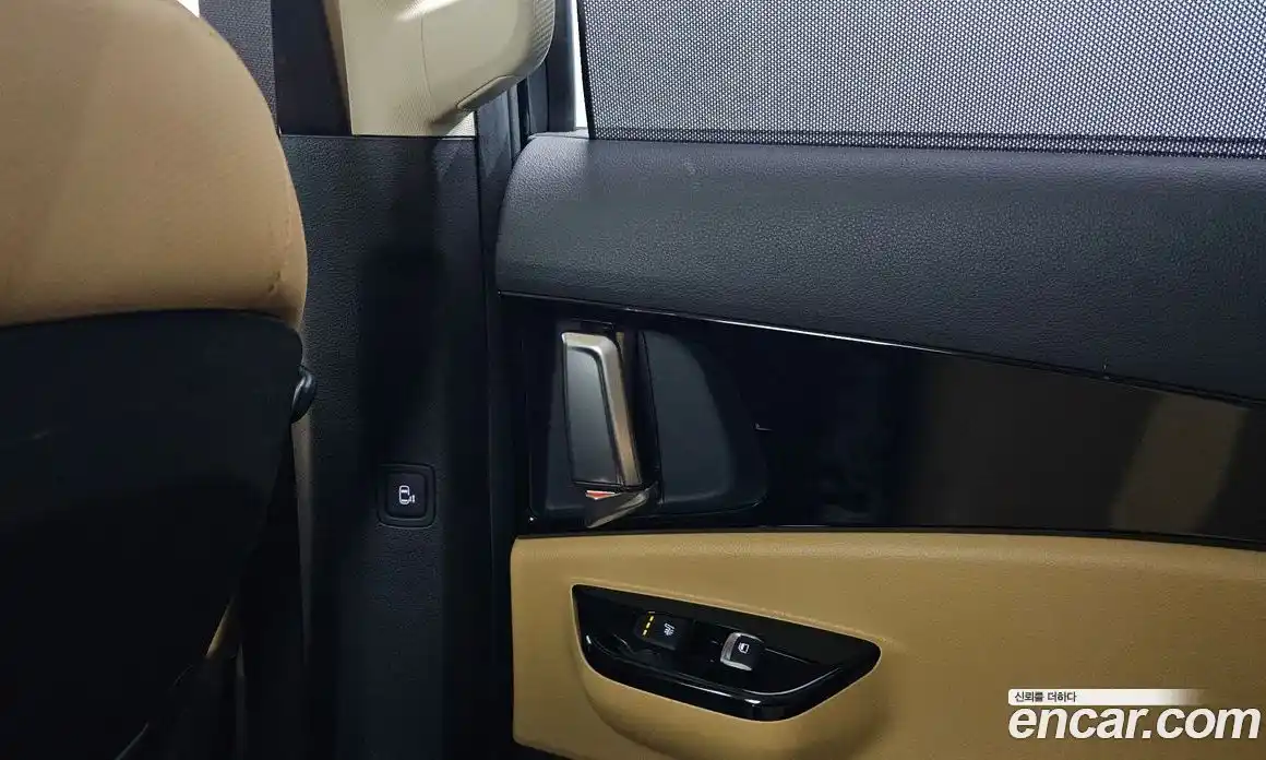 Kia Canival 2023 3.5 Автомат в Москве № 757316, фото 19