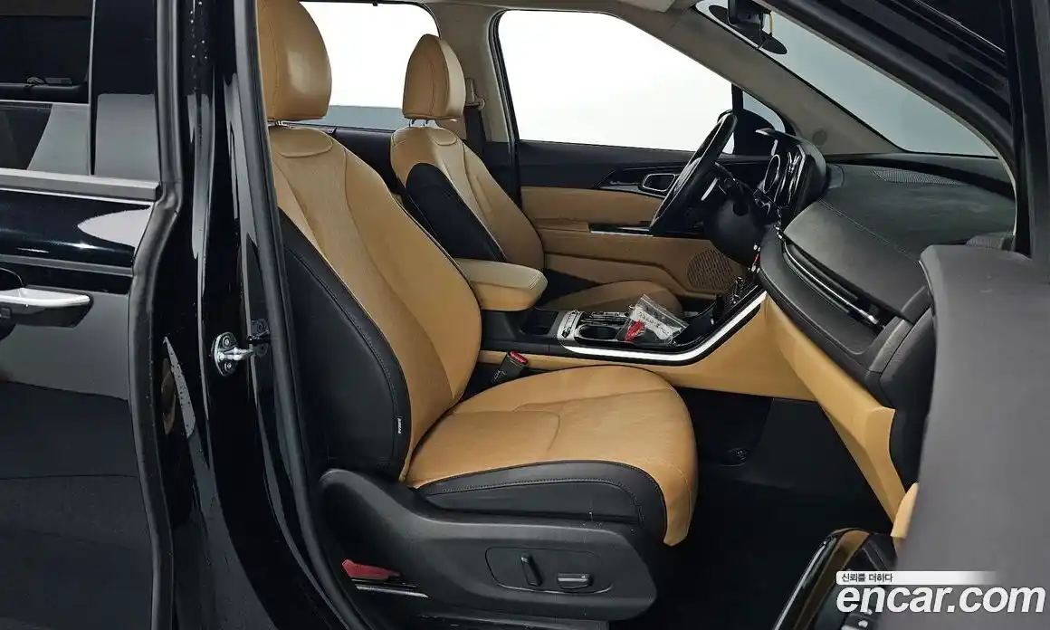 Kia Canival 2023 3.5 Автомат в Москве № 757316, фото 10