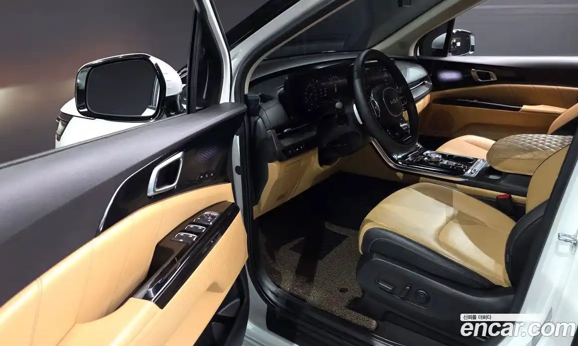 Kia Canival 2022 3.5 Автомат в Москве № 757560, фото 11