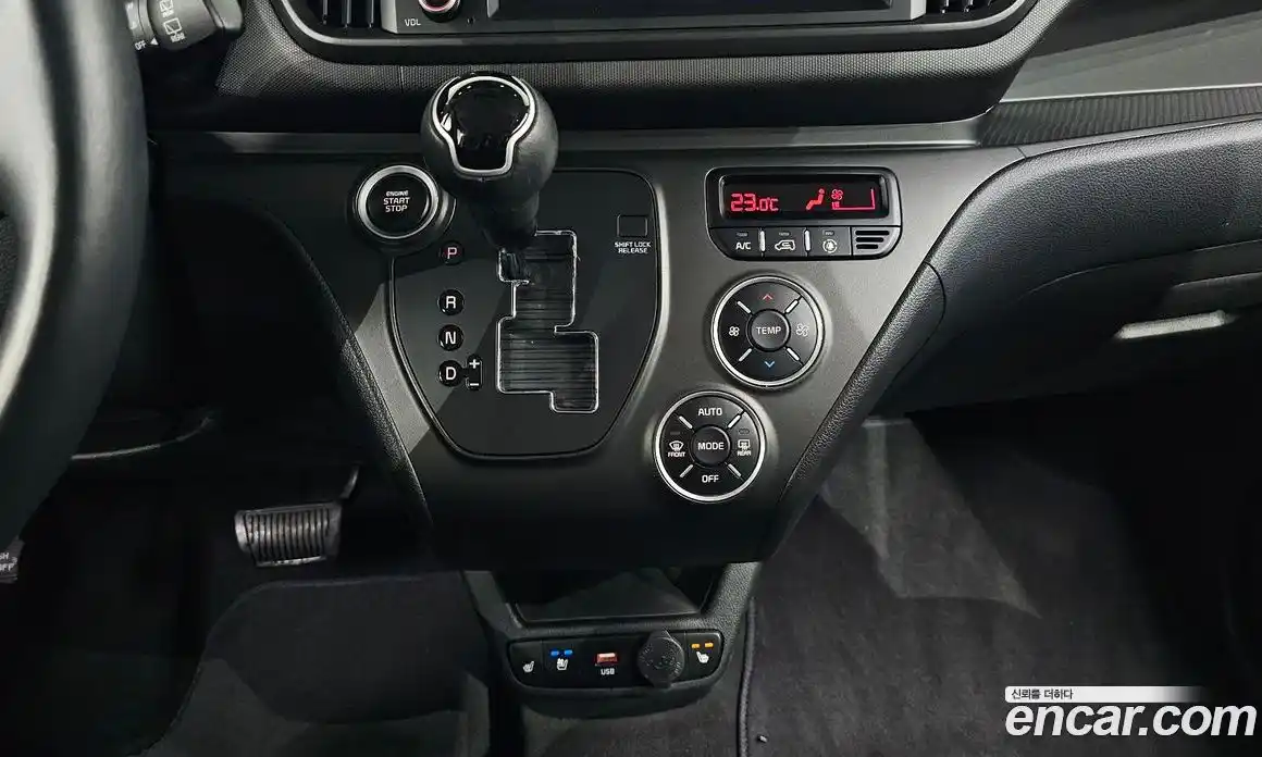 Kia Ray 2023 1.0 Автомат в Москве № 757693, фото 9