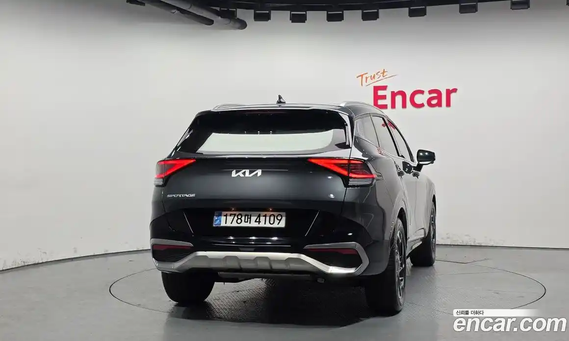 Kia Sportage 2023 1.6 Автомат в Москве № 757942, фото 4