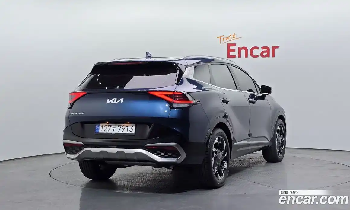 Kia Sportage 2023 1.6 Автомат в Москве № 757996, фото 2