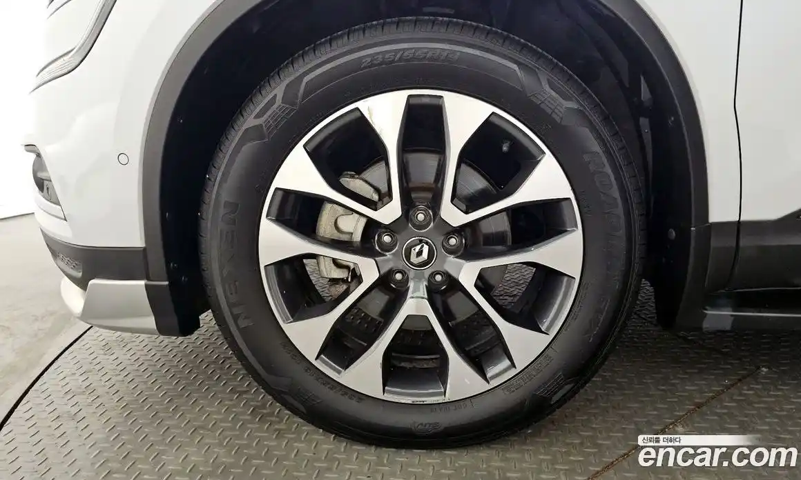 Renault QM6 2017 2.0 Автомат в Москве № 758608, фото 5