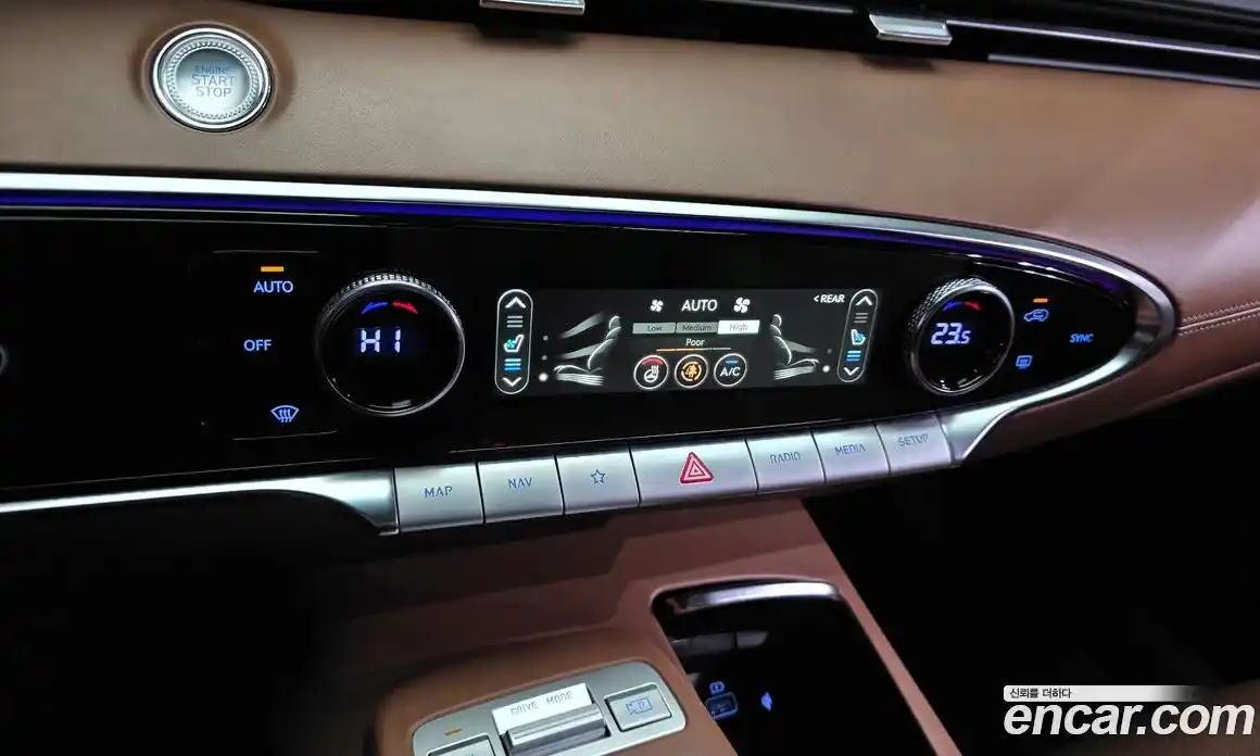 Genesis GV70 2022 2.5 Автомат в Москве № 758972, фото 17