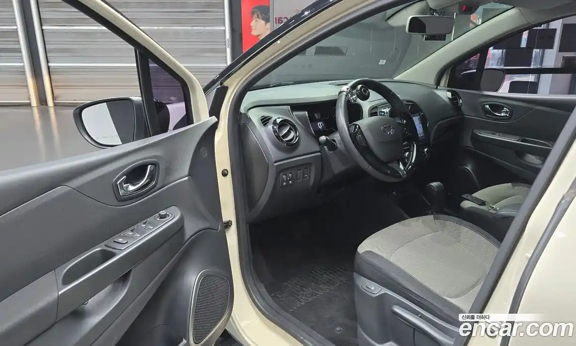 Renault QM3 2015 1.5 Автомат в Москве № 761186, фото 11