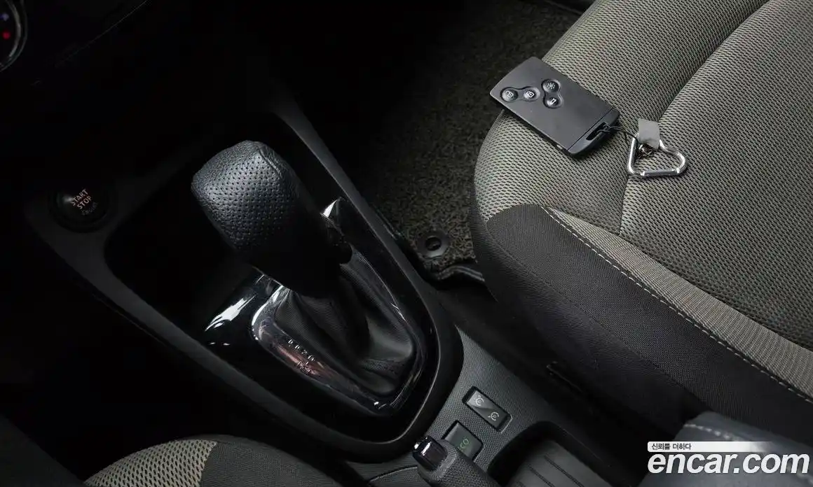 Renault QM3 2015 1.5 Автомат в Москве № 761186, фото 9