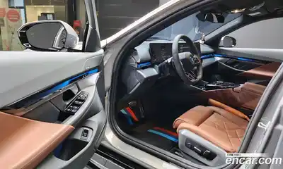 BMW 5-Series 2025 2.0 Автомат в Москве № 762176, миниатюра 11