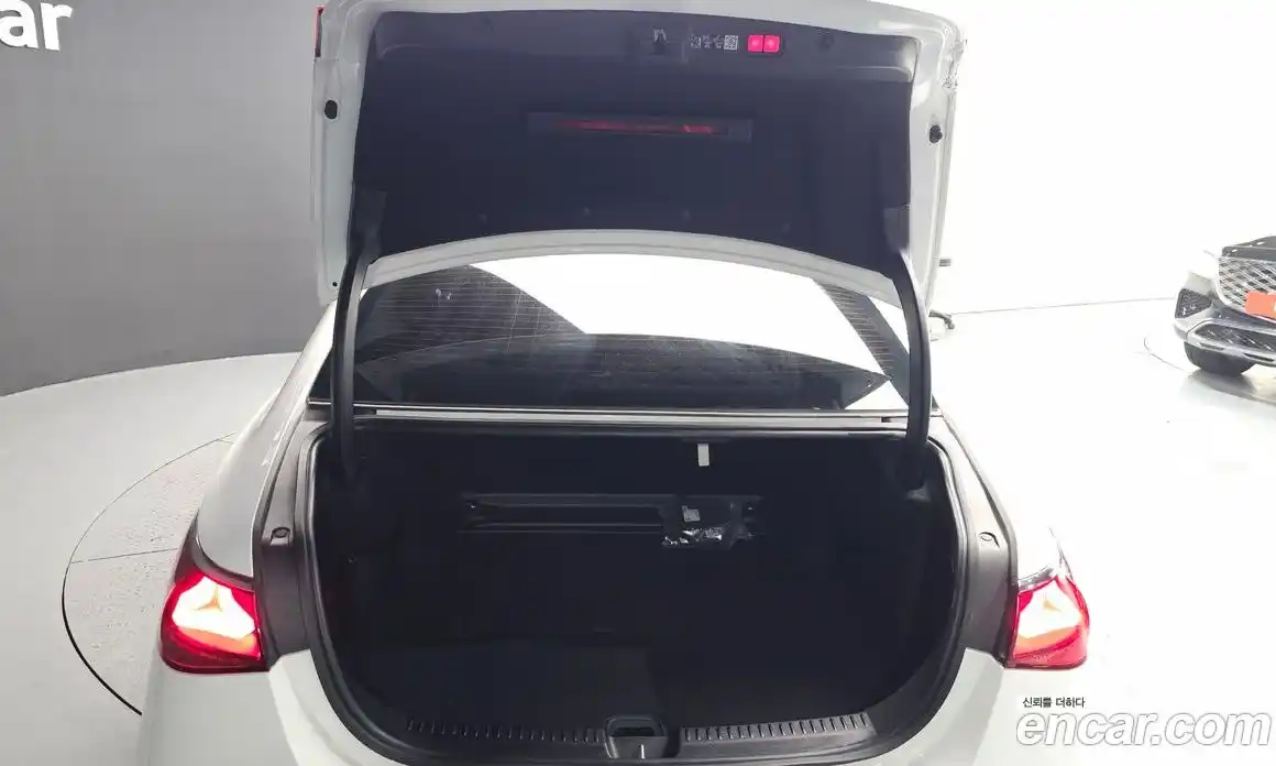 Mercedes-Benz E-Class 2025 2.0 Автомат в Москве № 763625, фото 20