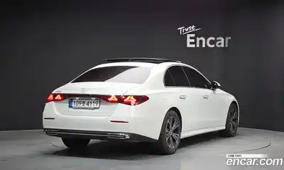 Mercedes-Benz E-Class 2025 2.0 Автомат в Москве № 763625, миниатюра 2