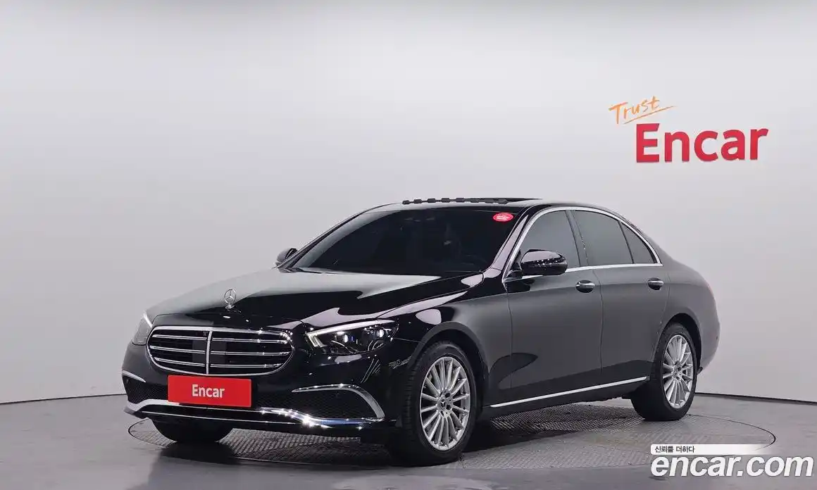 Mercedes-Benz E-Class 2022 2.0 Автомат в Москве № 764420, фото 1