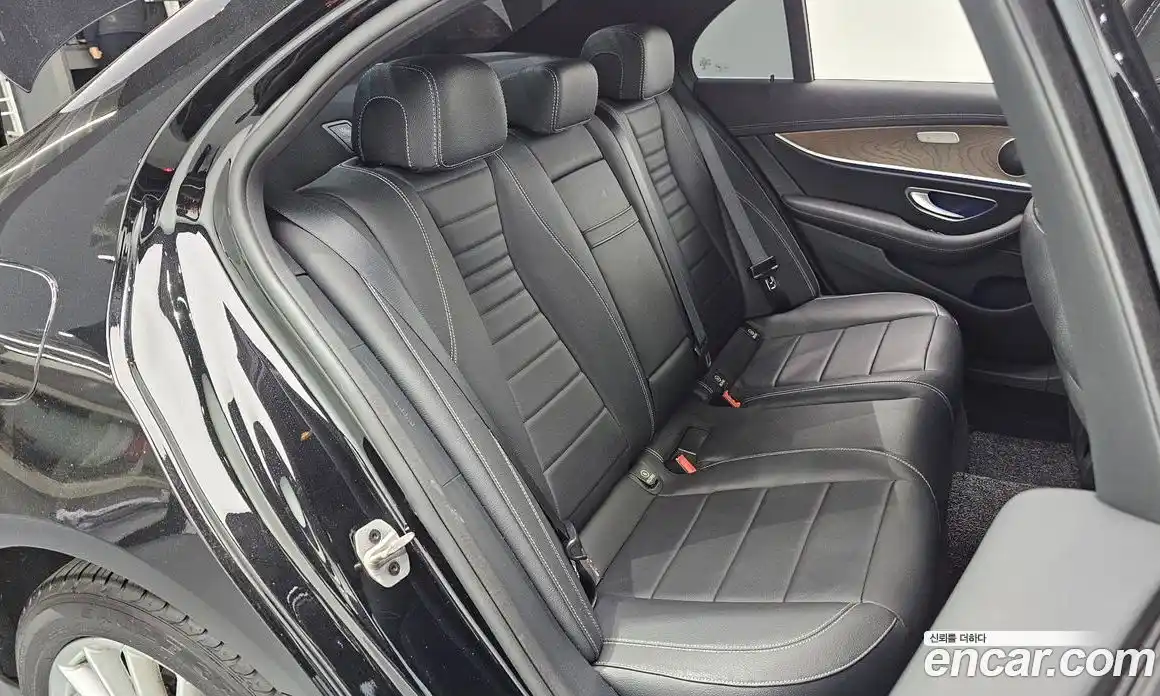 Mercedes-Benz E-Class 2022 2.0 Автомат в Москве № 764420, фото 12