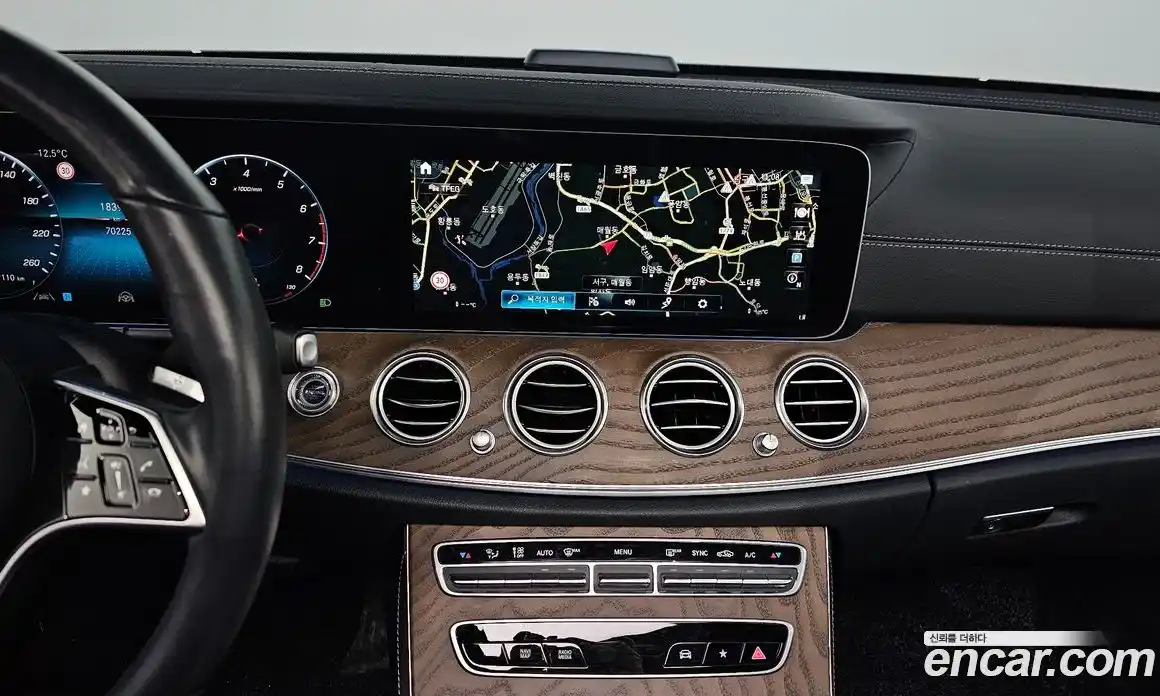 Mercedes-Benz E-Class 2022 2.0 Автомат в Москве № 764420, фото 15