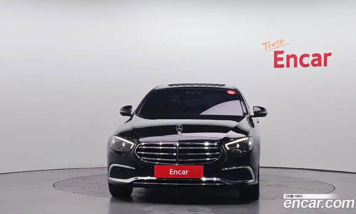 Mercedes-Benz E-Class 2022 2.0 Автомат в Москве № 764420, фото 3