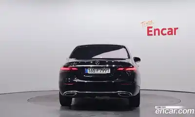 Mercedes-Benz E-Class 2022 2.0 Автомат в Москве № 764420, миниатюра 4