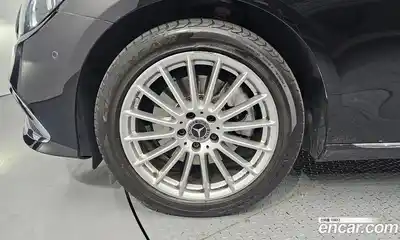 Mercedes-Benz E-Class 2022 2.0 Автомат в Москве № 764420, миниатюра 5