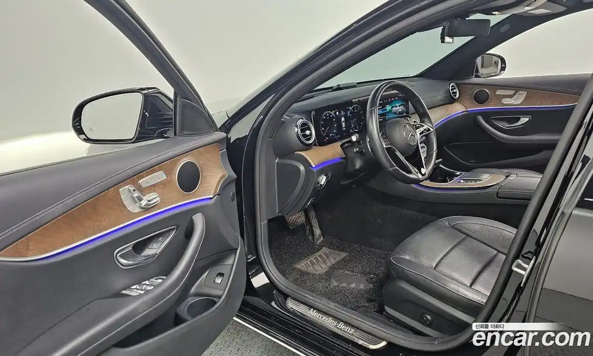 Mercedes-Benz E-Class 2022 2.0 Автомат в Москве № 764420, фото 10