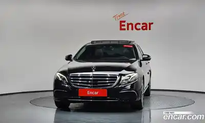 Mercedes-Benz E-Class 2018 3.0 Автомат в Москве № 764601, миниатюра 2