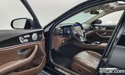 Mercedes-Benz E-Class 2018 3.0 Автомат в Москве № 764601, миниатюра 9