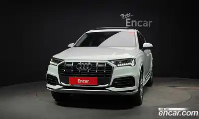 Audi Q7 2020 3.0 Автомат в Москве № 764933, миниатюра 3