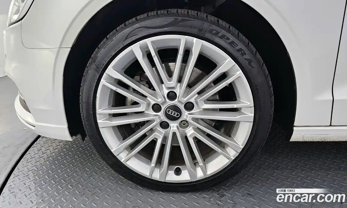 Audi A3 2018 2.0 Автомат в Москве № 764936, фото 5