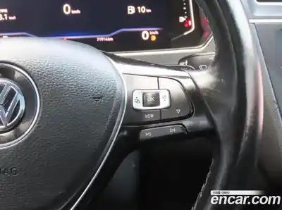 Volkswagen Tiguan 2020 2.0 Автомат в Москве № 767264, миниатюра 12