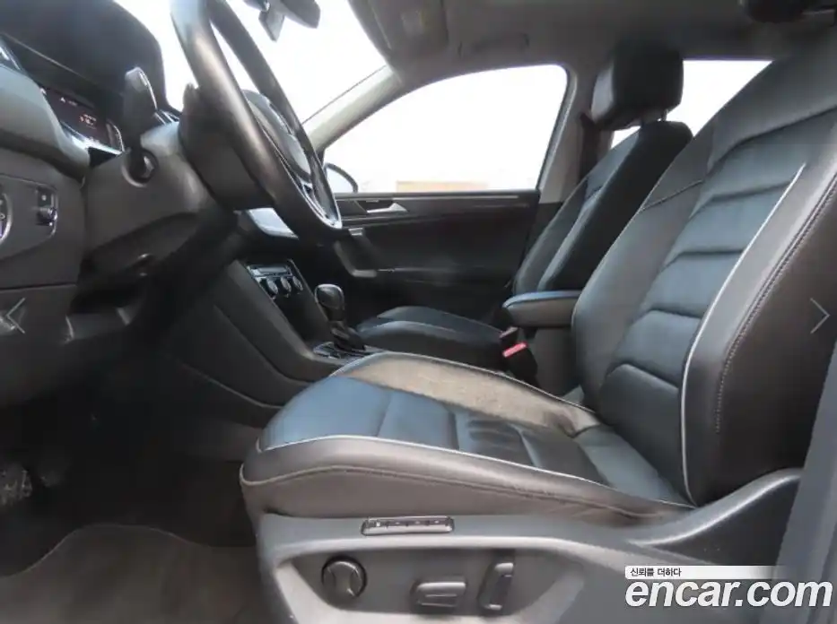 Volkswagen Tiguan 2020 2.0 Автомат в Москве № 767264, фото 14