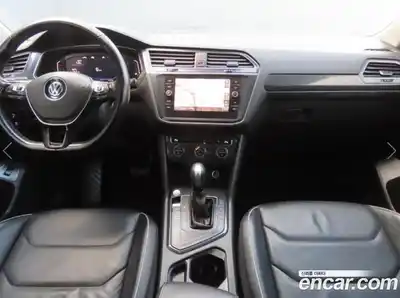 Volkswagen Tiguan 2020 2.0 Автомат в Москве № 767264, миниатюра 8