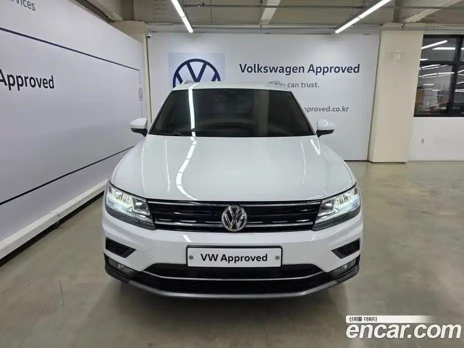 Volkswagen Tiguan 2020 2.0 Автомат в Москве № 767266, фото 3