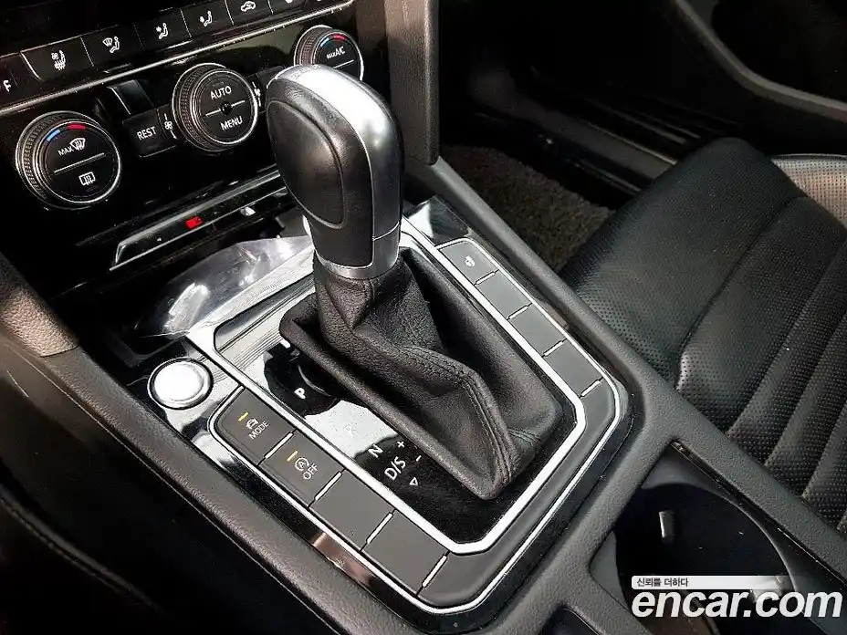 Volkswagen Passat 2018 2.0 Автомат в Москве № 767305, фото 12