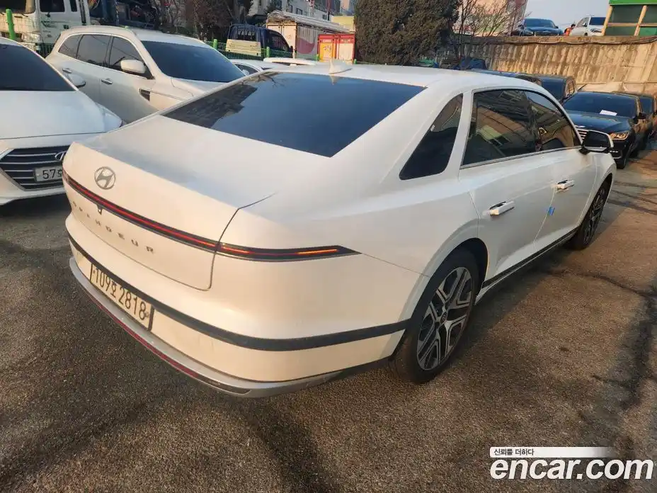 Hyundai Grandeur 2023 2.5 гидро в Москве № 109658, фото 4