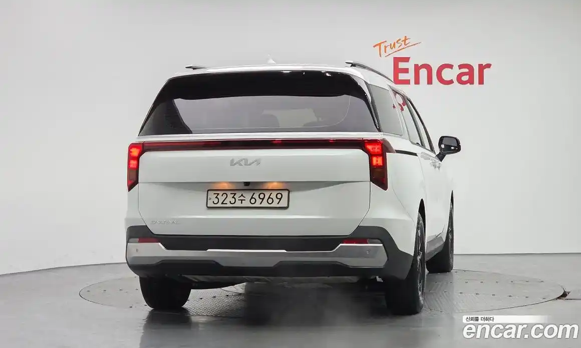 Kia Canival 2024 2.2 гидро в Москве № 131630, фото 4