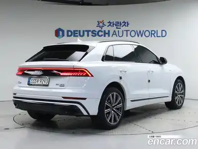 Audi Q8 2021 3.0 Автомат в Москве № 164096, миниатюра 2