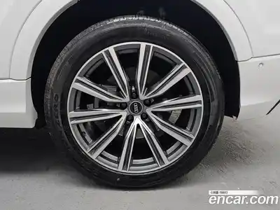 Audi Q8 2021 3.0 Автомат в Москве № 164096, миниатюра 5