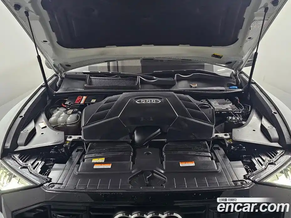 Audi Q8 2021 3.0 Автомат в Москве № 164096, фото 6
